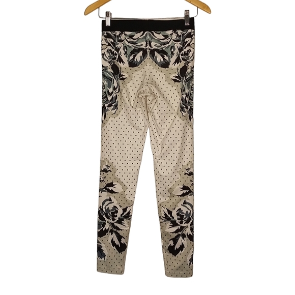 Nike Pro Dri-Fit Floral with Polka Dots Leggings - Picture 2 of 9